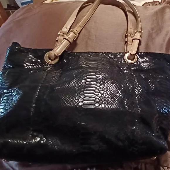 Michael Kors Navy Snakeskin Bag s-l400.jpg main image 3